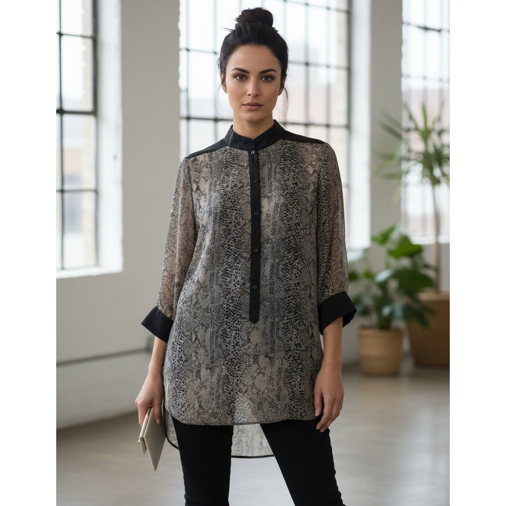 Aritzia Wilfred Shirt‎ Womens Medium Silk Snake Print Button Front Tunic Blouse
